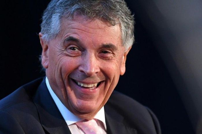 Former Arsenal vice-chairman David Dein has launched a project to help prisoners through football