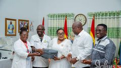 John Mahama at Dodowa hospital