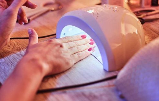 Using UV nail dryers