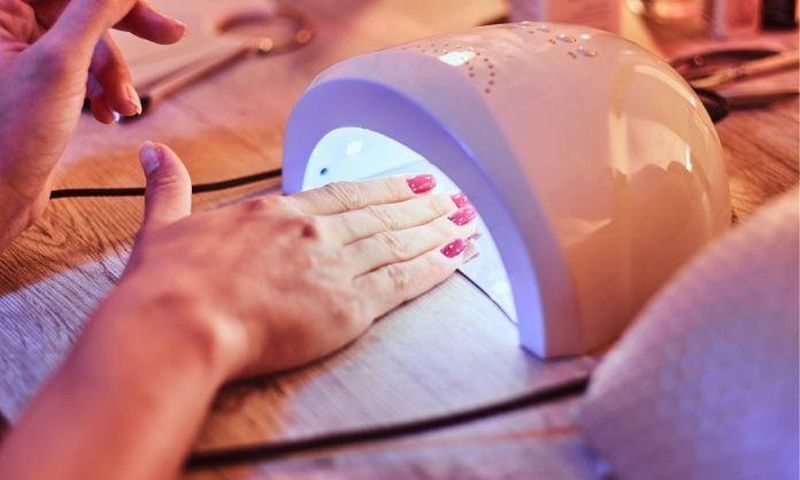 Using UV nail dryers