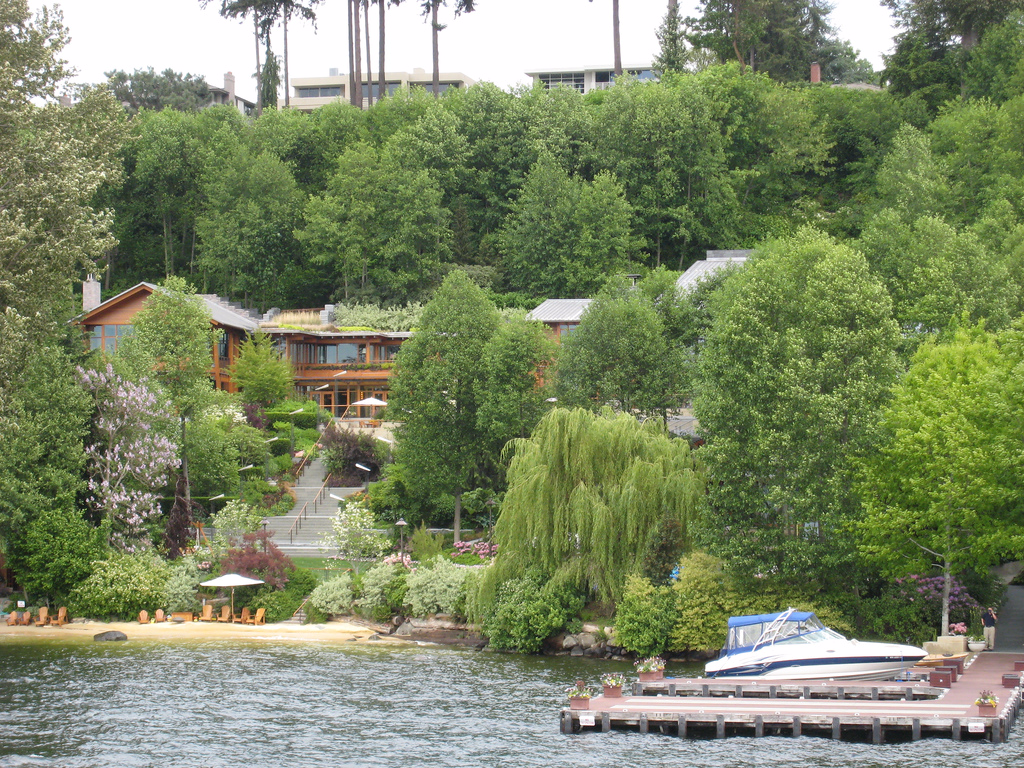 19 crazy facts about Bill Gates' $127 million mansion (MSFT)