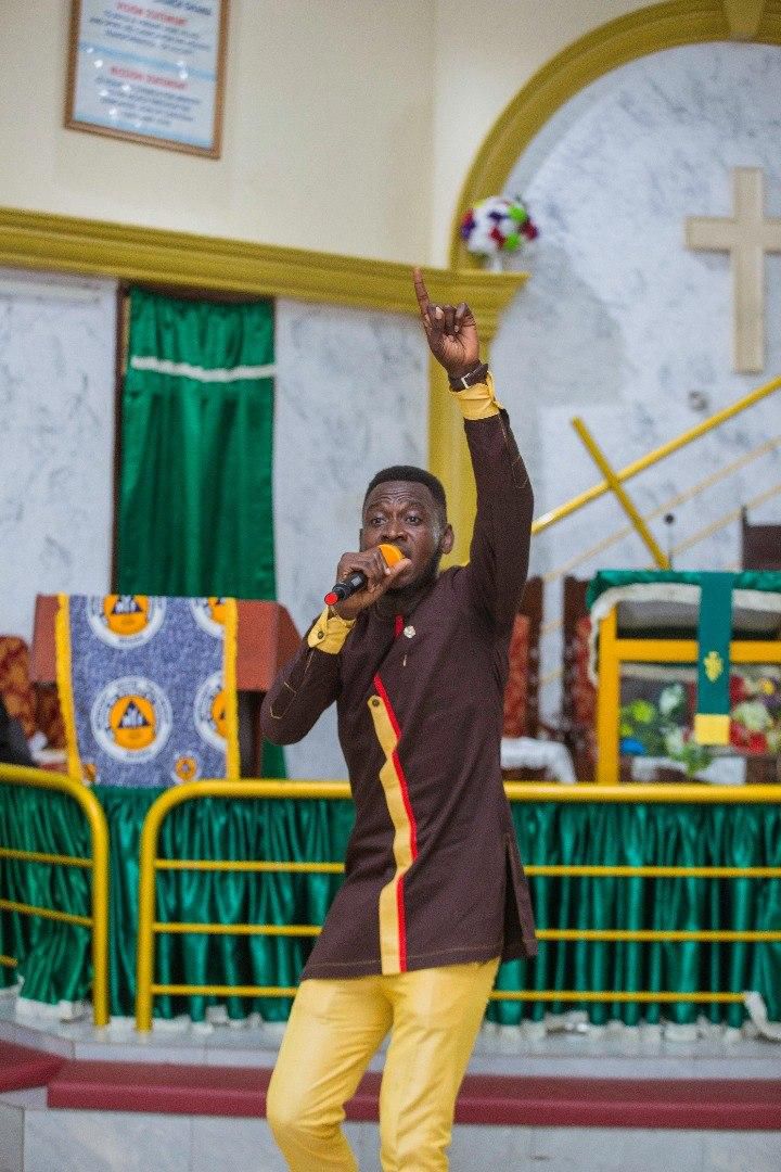 Showers of blessings as Uncle Ato rocks Kokomlemle Methodist Church