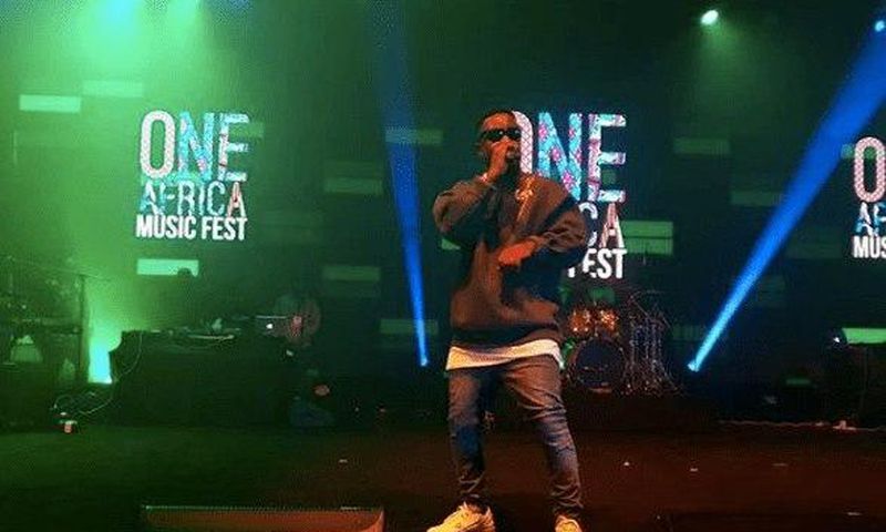 Sarkodie performs in Dubai