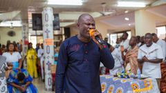 Showers of blessings as Uncle Ato rocks Kokomlemle Methodist Church