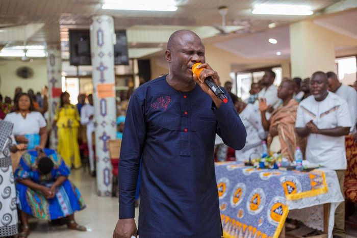 Showers of blessings as Uncle Ato rocks Kokomlemle Methodist Church