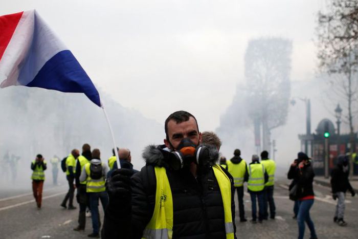 france yellow vest protest
