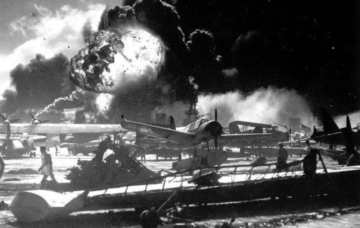 Pearl Harbor attack Shaw explosion sailors
