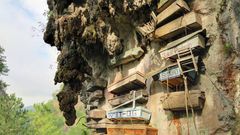 The hanging coffins of Sagada [AncientOrigins]