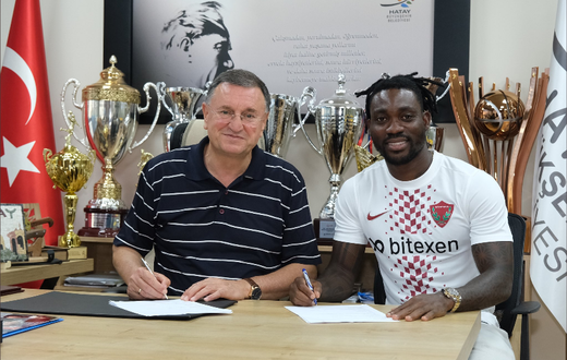 Christian Atsu: Ghana winger joins Turkish club Hatayspor