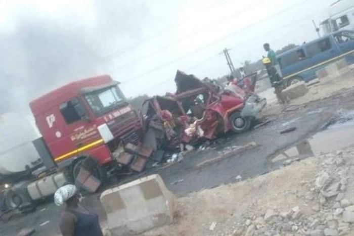 7 die, others injured as tanker runs over trotro at Amasaman in Accra