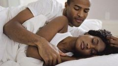 ___9108383___2018___11___15___16___Black-couple-in-bed