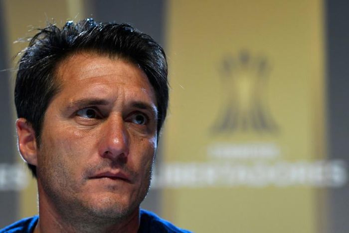 Boca Juniors coach Guillermo Barros Schelotto says Argentinian football "never learns"