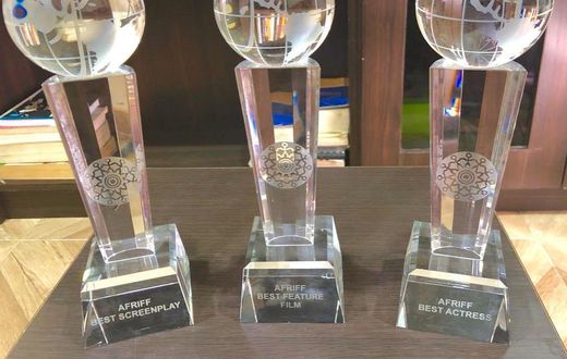 'Azali' wins 3 awards