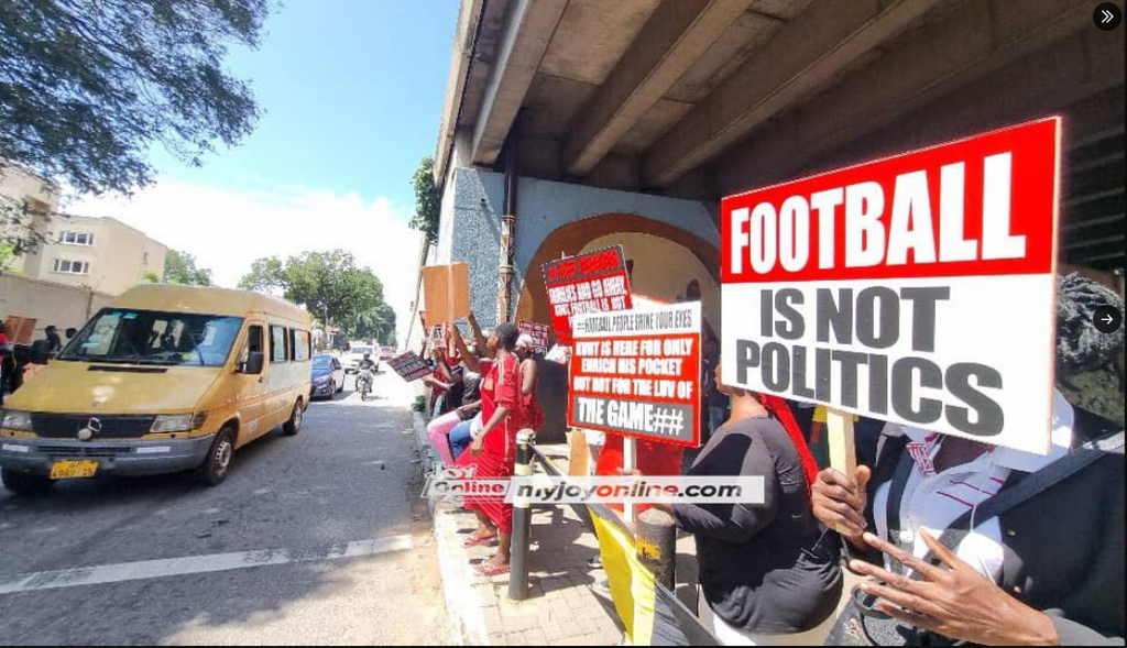 Demonstration against Kurt Okraku and GFA (Credit: Myjoyonline)