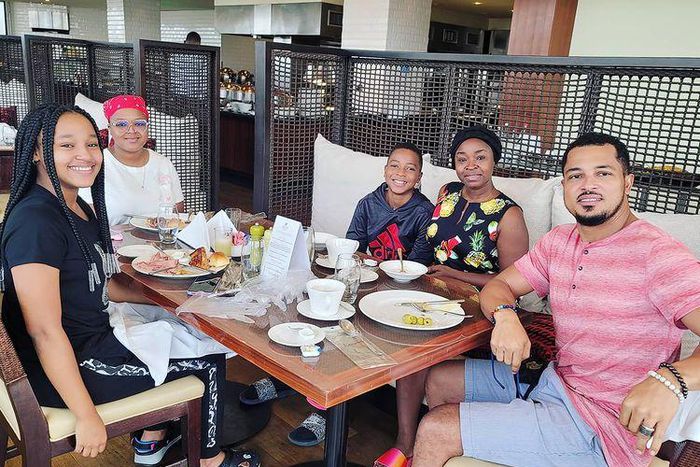 Van Vicker and his family