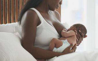 Back to breast: Tips for breastfeeding after bottle feeding