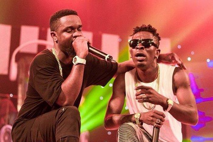 Sarkodie and Shatta Wale performing together