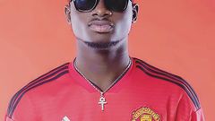 WOW! Kuami Eugene proudly rocks his Man United jersey