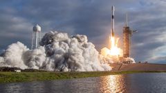 spacex falcon 9 block 5 rocket launch es hail 2 november 15 2018 32040174368_1cb3d93808_o