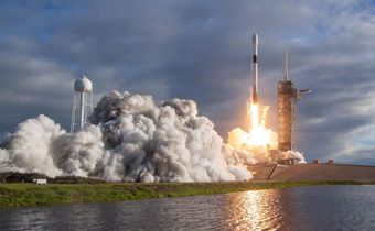 spacex falcon 9 block 5 rocket launch es hail 2 november 15 2018 32040174368_1cb3d93808_o