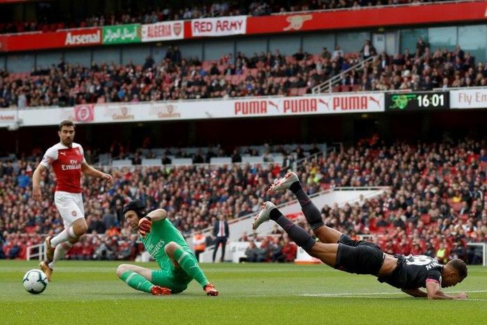 Arsenal goalkeeper Petr Cech was a key figure in his side's win over Everton