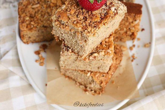 Banana cake with granola and almond topping.