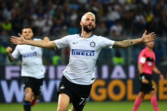 Marcelo Brozovic snatched a last-gasp victory for Inter Milan in Genoa.