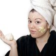 Treating acne with garlic