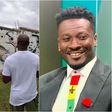 ‘He’s my GOAT’ – Kwabena Kwabena puts up mural of Asamoah Gyan in his house