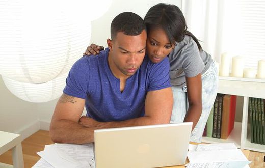 How to be in a relationship with a co-worker