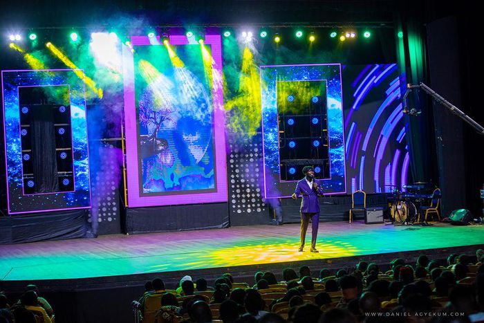 Mc Okokobioko takes the National Theatre by storm with a nonstop hour of laughter