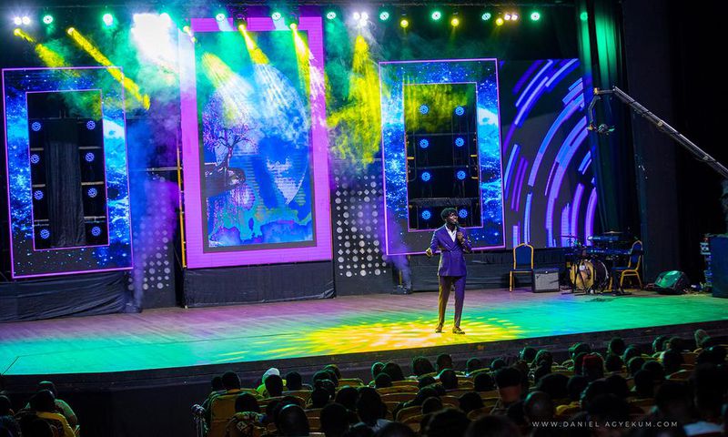 Mc Okokobioko takes the National Theatre by storm with a nonstop hour of laughter