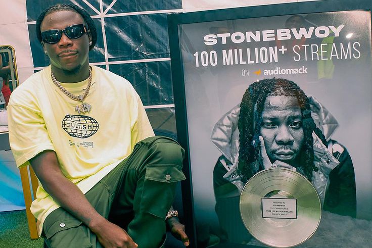 Stonebwoy receives plaque from Audiomack after history-making 100 million streams