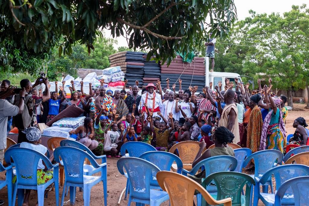 Olu of Warri Kingdom Ogiame Atuwatse III CFR donates to Ghana’s flood victims