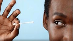 ___7916080___2018___1___31___9___ears-cleaning-by-man