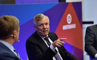 Chairman & CEO Charter Tom Rutledge