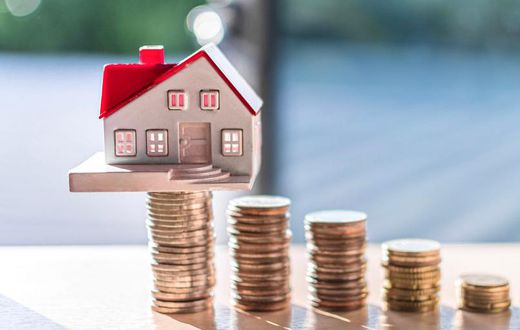 Renting is an increasingly popular option, even for high-income earners.Sakchai Vongsasiripat/Getty Images