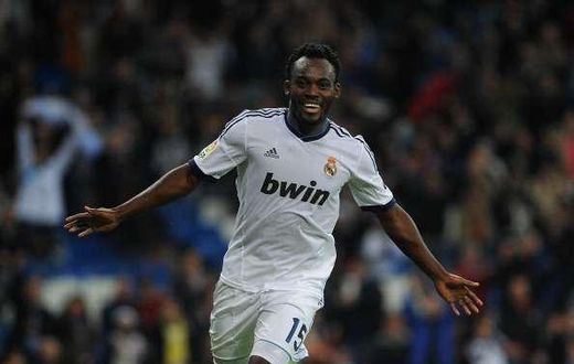 Michael Essien eulogizes Barcelona midfield for exploit