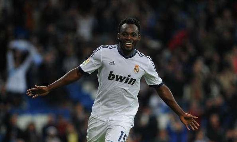 Michael Essien eulogizes Barcelona midfield for exploit