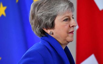 Britain's Prime Minister Theresa May attends a news conference after an extraordinary EU leaders summit to finalise and formalise the Brexit agreement in Brussels, Belgium November 25, 2018