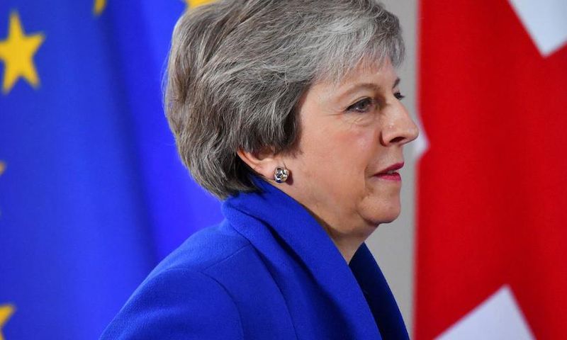 Britain's Prime Minister Theresa May attends a news conference after an extraordinary EU leaders summit to finalise and formalise the Brexit agreement in Brussels, Belgium November 25, 2018