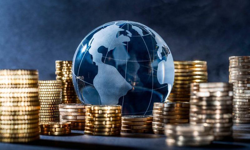 Global GDP growth [GMK Center]