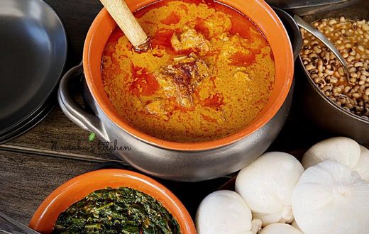 Nkate-be (Palm nut-peanut butter soup)