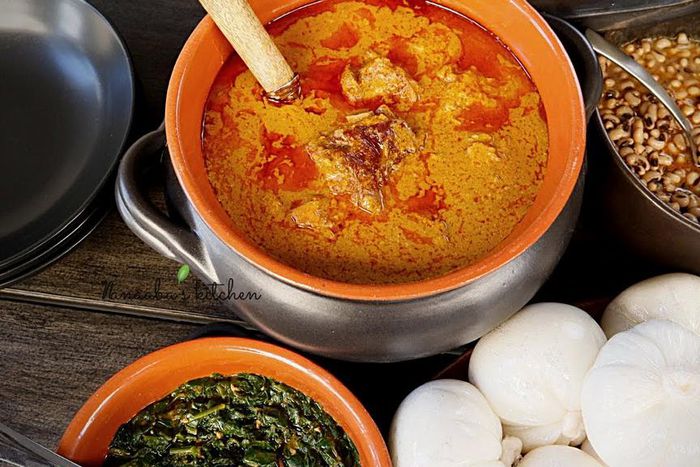 Nkate-be (Palm nut-peanut butter soup)