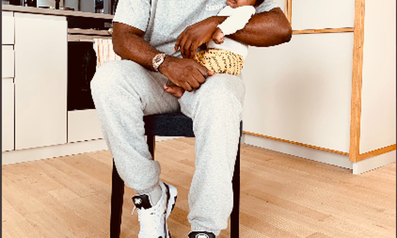 Sarkodie with son
