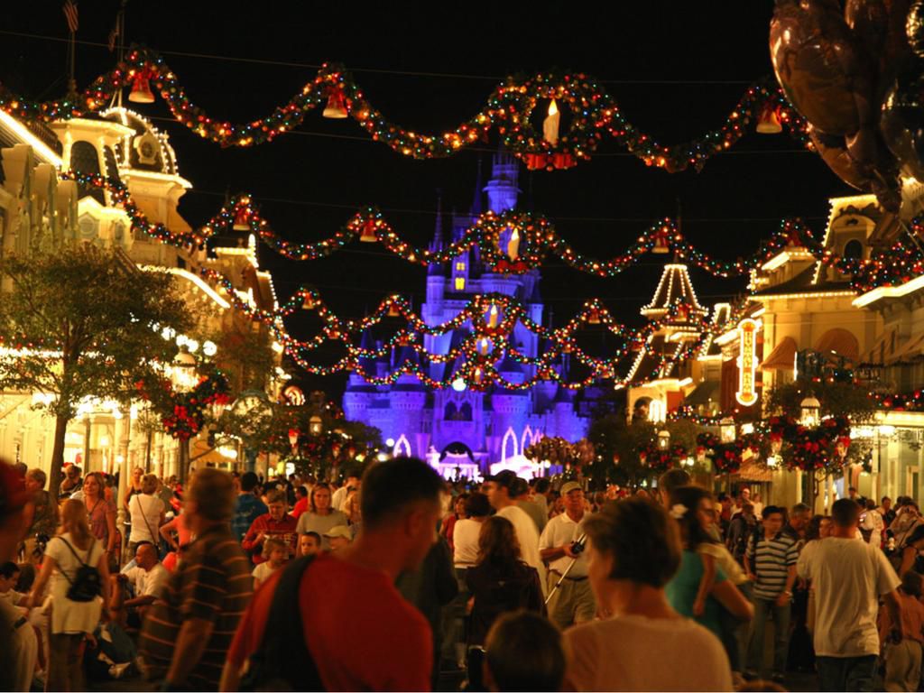Former employees reveal what it's like to work at Disney parks over the holidays