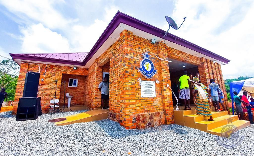 New ultra-modern police station at Obo Kwahu is the office police officers deserve