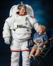 Astronaut Anne McClain brought her 4-year-old son to a NASA photo shoot before flying to the space station, and the pictures will melt your heart