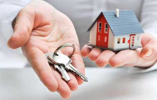 ___7111424___https:______static.pulse.com.gh___webservice___escenic___binary___7111424___2017___8___7___22___Buying-home-house-keys-nki