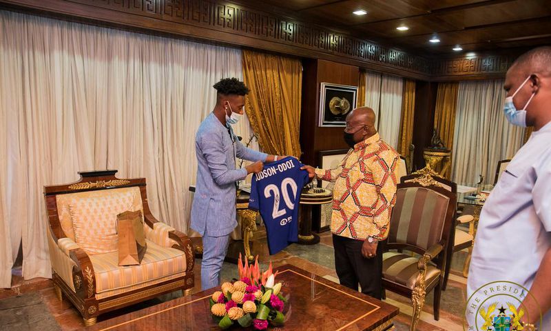 Akufo-Addo intervenes in calls for Hudson-Odoi to switch nationality to Ghana